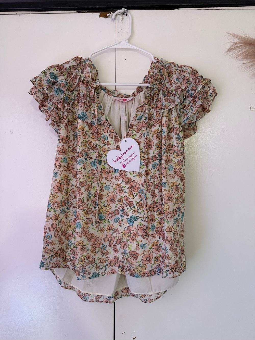 Buddy Love Cream Floral Ruffle Sleeve Blouse
